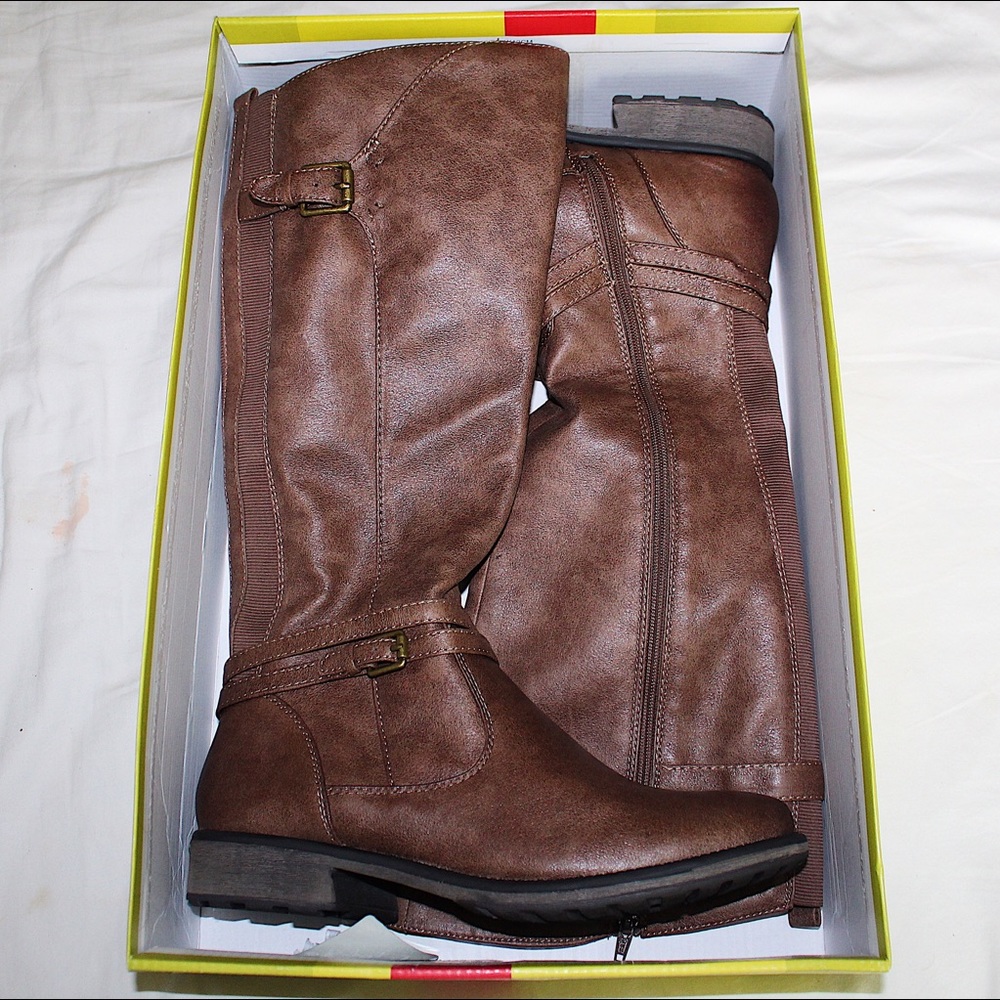 Bare Traps Boots